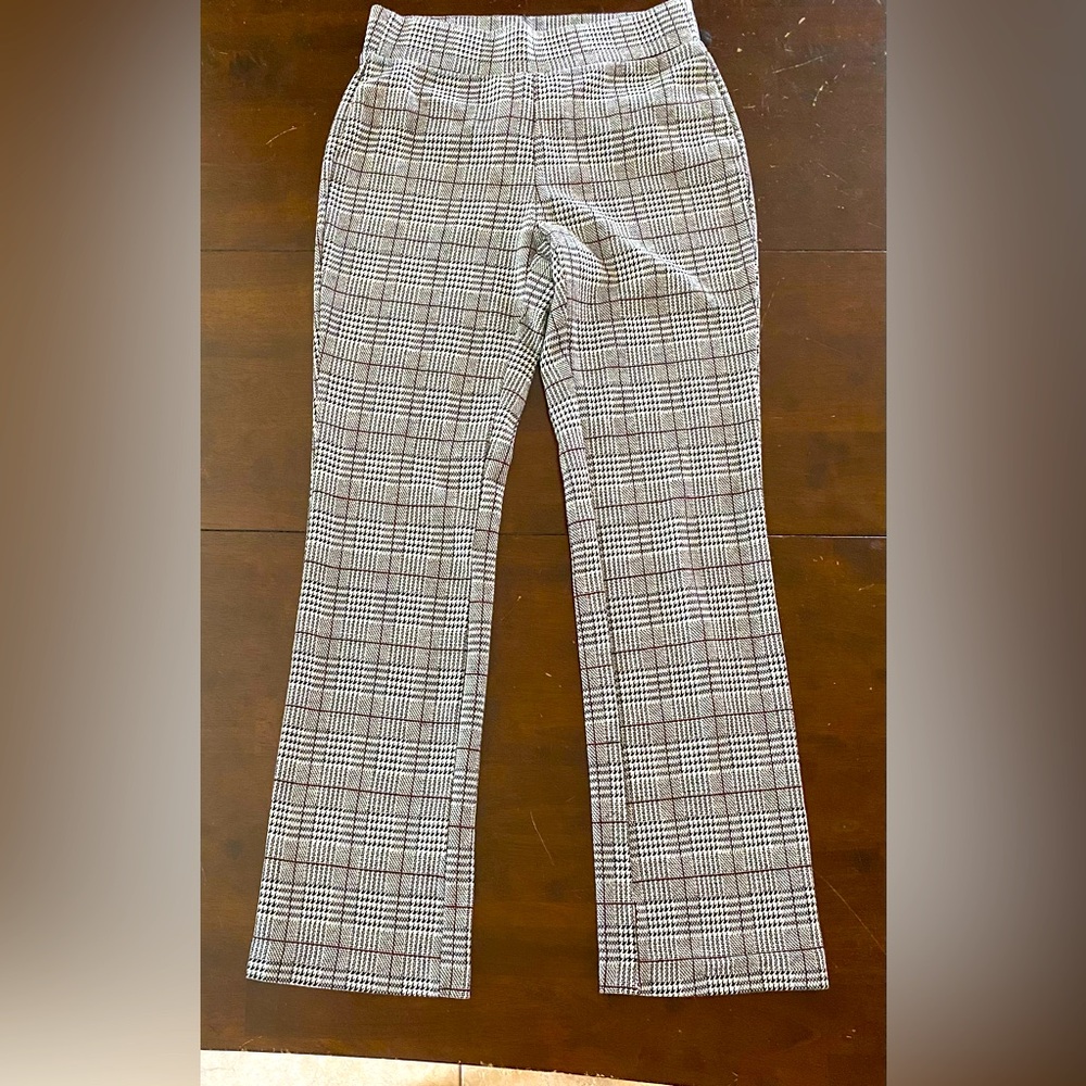 Gently used Comfy houndstooth dress pants